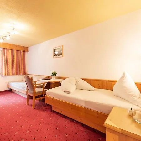 Garni Tyola Oda ve Kahvaltı Ischgl