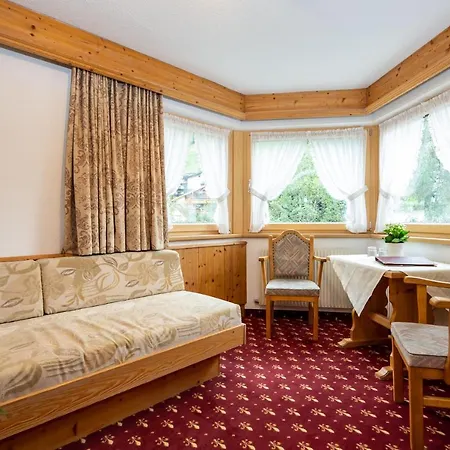Garni Tyola 3*