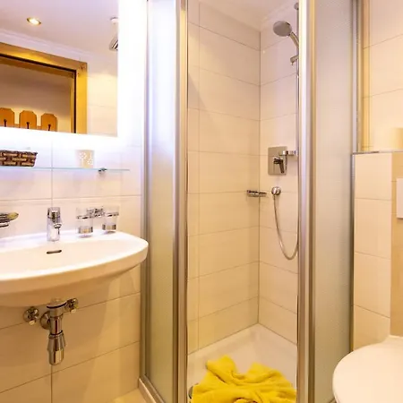 Garni Tyola B&B 이스크글