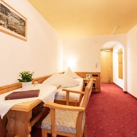 Bed & Breakfast Garni Tyola *
