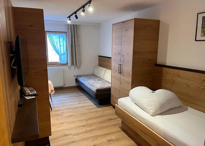 Bed & Breakfast Garni Tyola